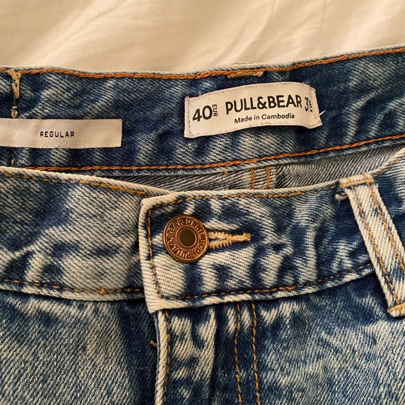 Acid Wash Pull & Bear Boyfriend Crop - Picture 2 of 3